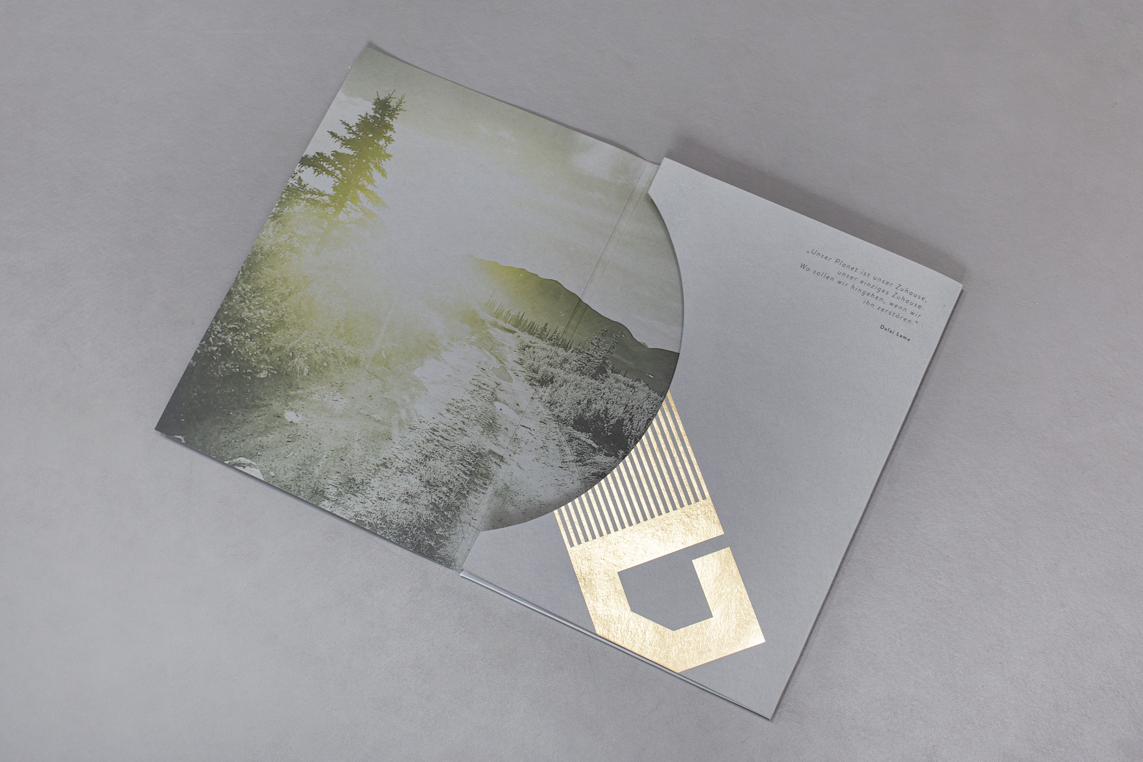 Flügelmappe mit Goldprägung